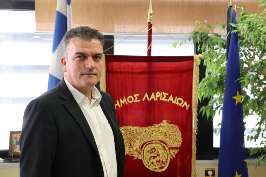 240722 Mamakos portrait