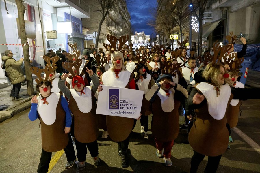 Στιγμιότυπο από την εορταστική παρέλαση Christmas parade 2024